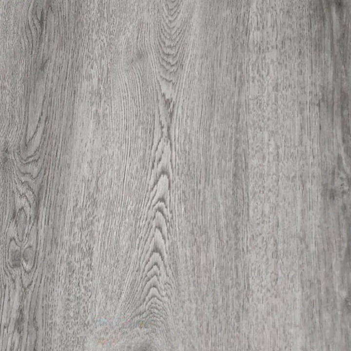 PISO VINÍLICO GRIS CON BETAS